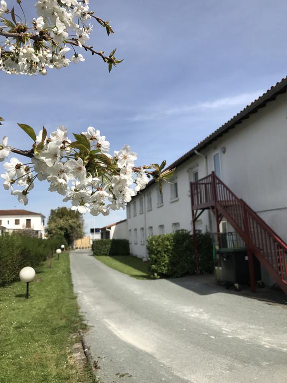 Contact Hotel O'Nice Saintes Esterno foto